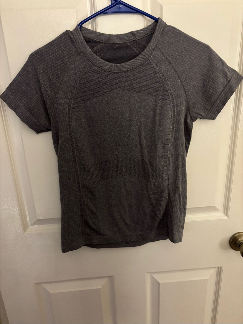 Old Navy Short Sleeve Crewneck Top in Charcoal